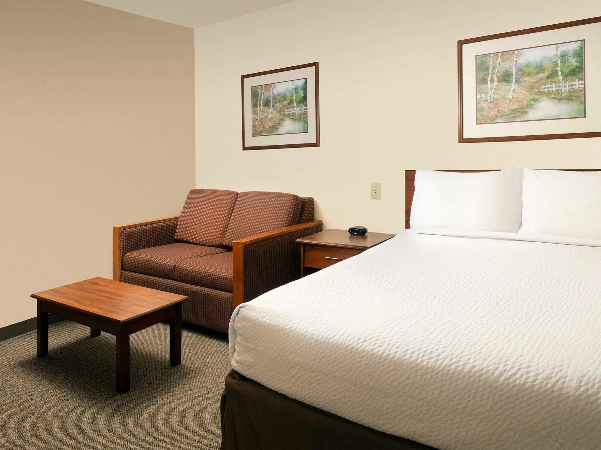Extended Stay America Select Suites - Charleston - Ashley Phosphate Rd. นอร์ทชาร์ลส์ตัน ภายนอก รูปภาพ